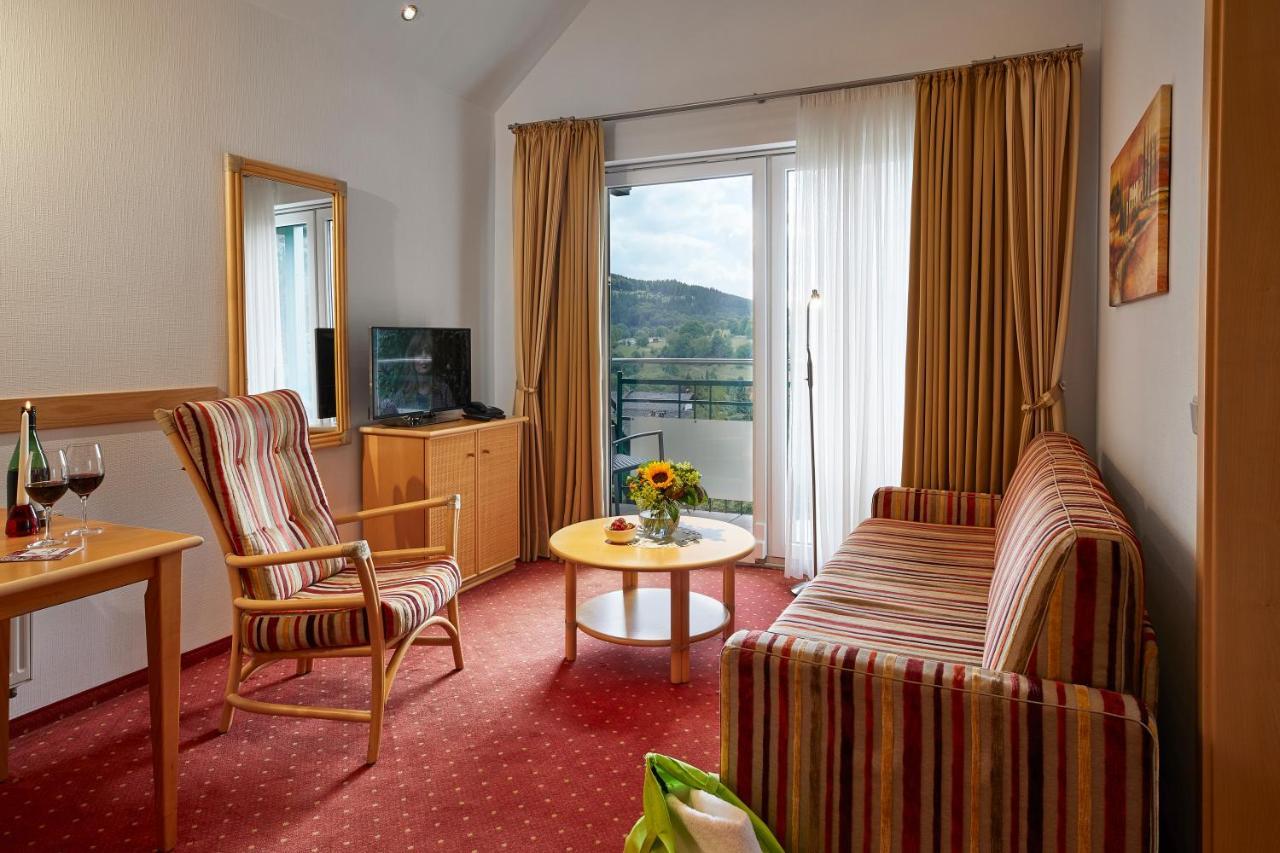 Hotel & Ferienappartements Edelweiss ヴィリンゲン エクステリア 写真
